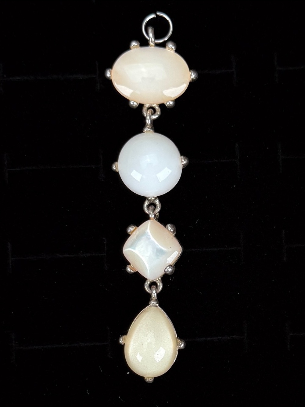 Beautiful vintage long faceted pendant + free 16” cord necklace